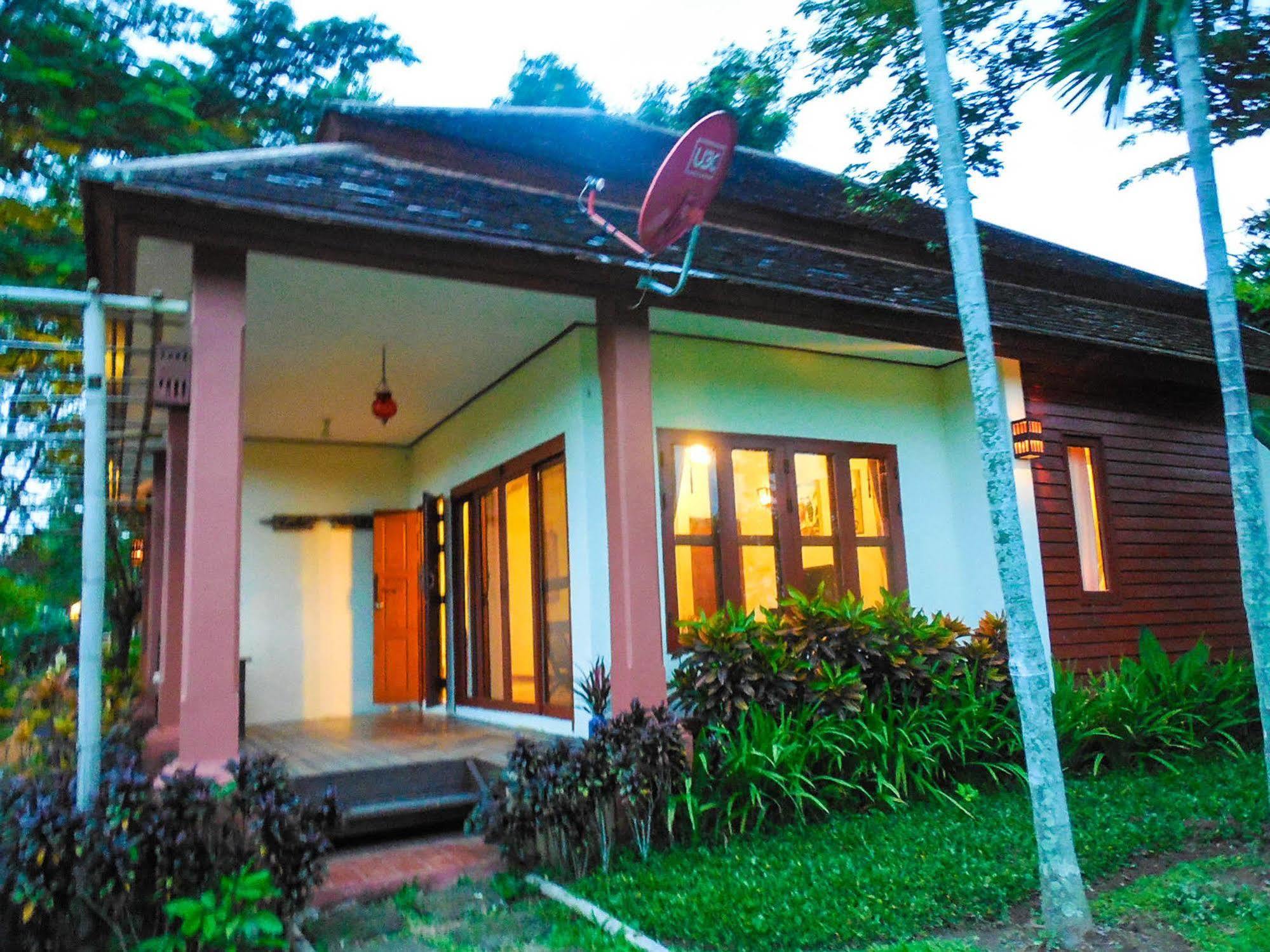 Palm Spa Village Resort Mae Rim Exterior foto